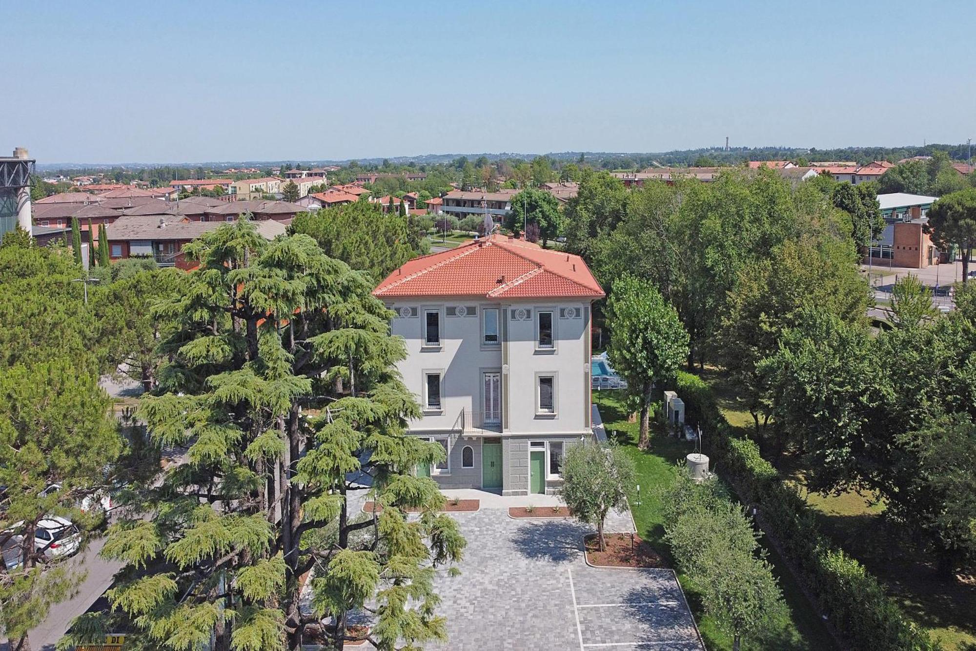 Villa Caterina Apartments By Wonderful Italy Desenzano del Garda Exterior photo