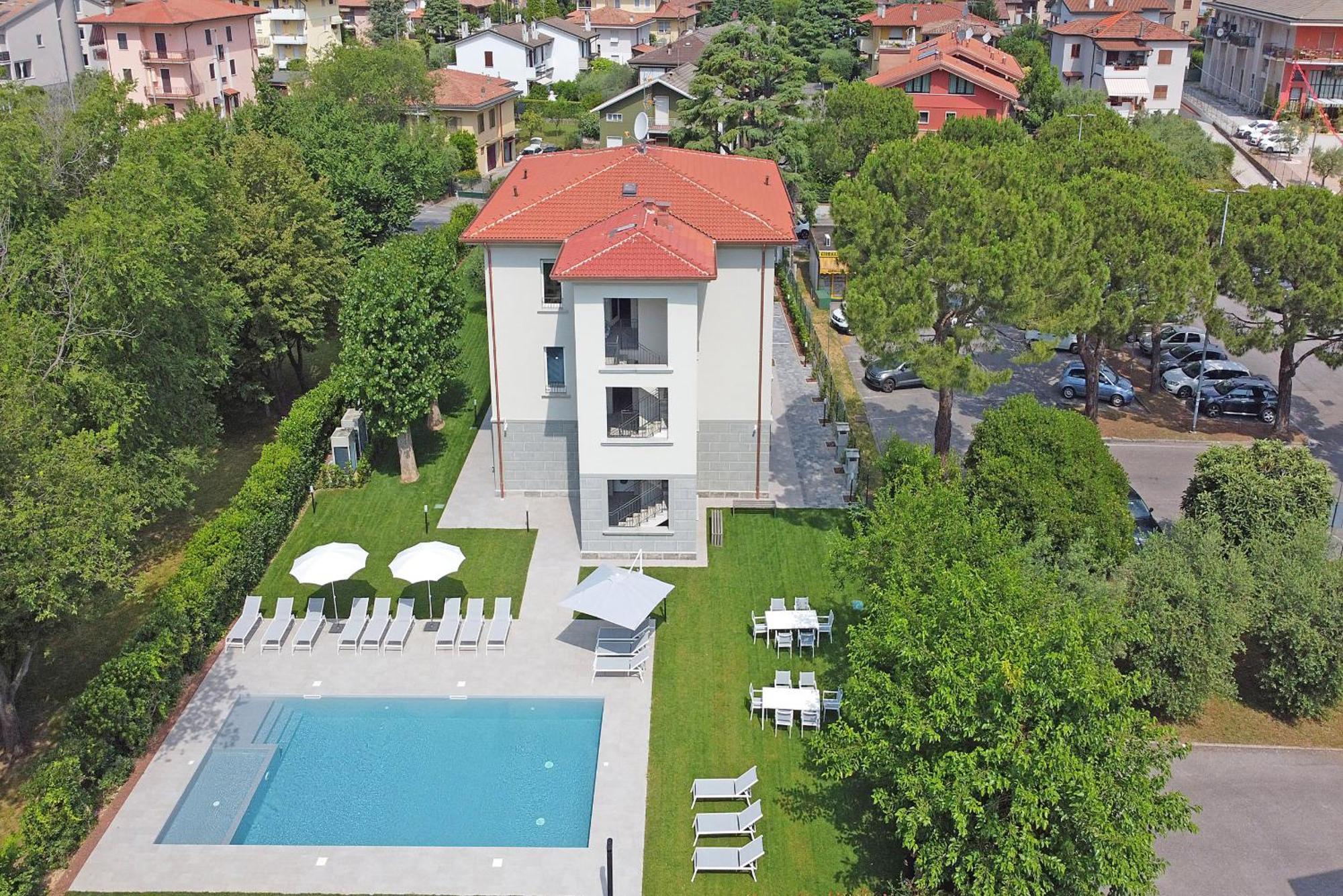 Villa Caterina Apartments By Wonderful Italy Desenzano del Garda Exterior photo